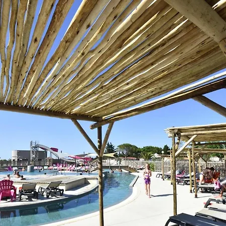 Сasa de vacaciones Mobile In With Great Pool Area